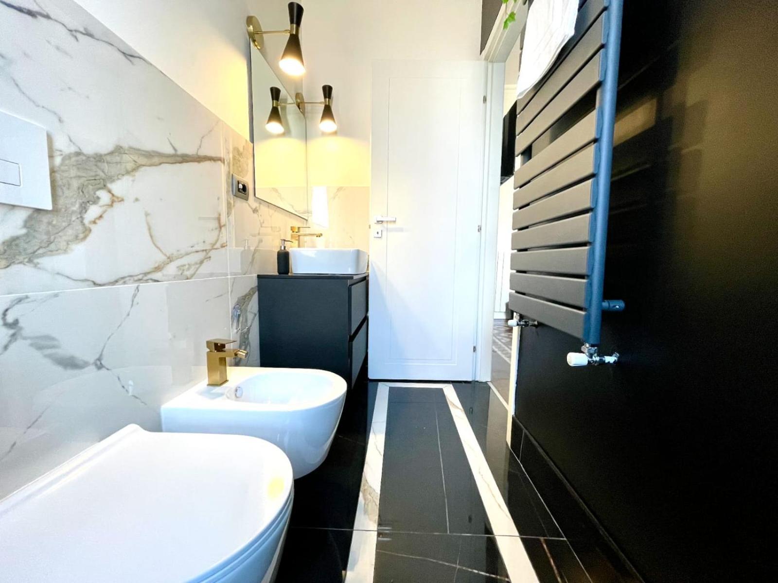 מילאנו Charming Rooms Loreto 8 מראה חיצוני תמונה