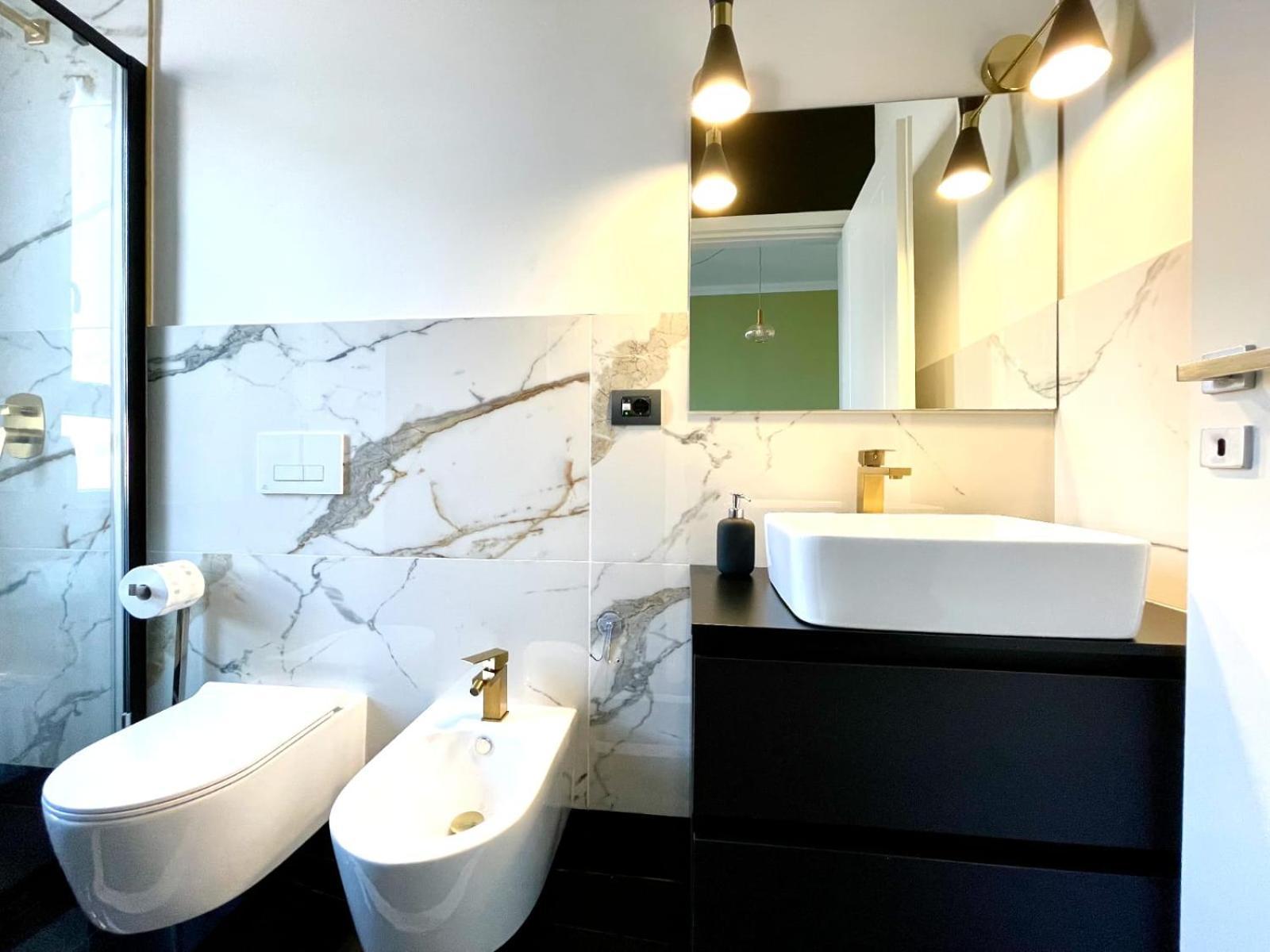 מילאנו Charming Rooms Loreto 8 מראה חיצוני תמונה